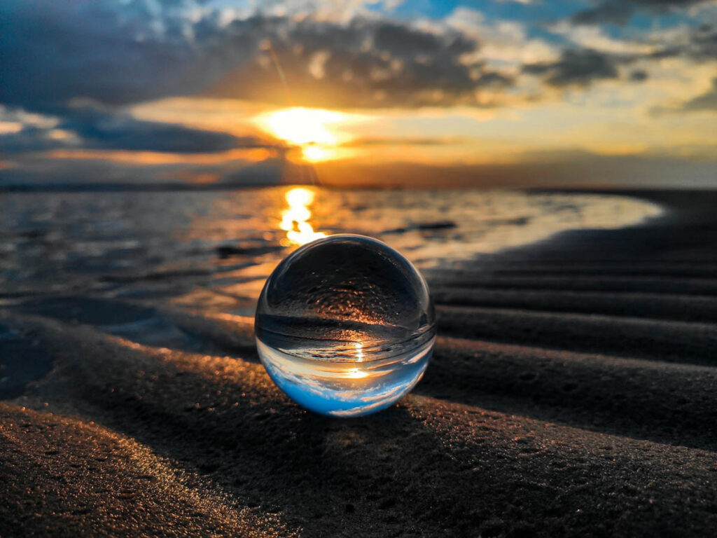 Lensball